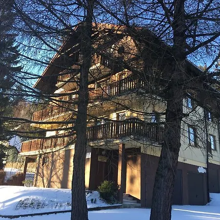 Patryk Apartamento *